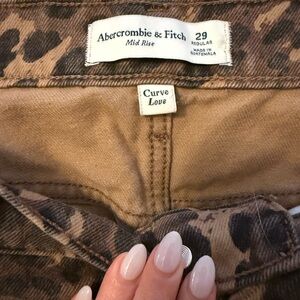 Abercrombie & Fitch cheetah denim curve love mid rise 29
